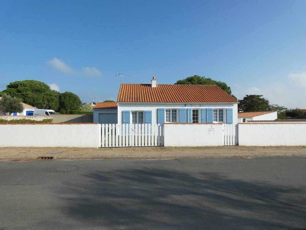 Maison de Vacances à 1km de la Plage - 2 Chambres, Jardin, Terrasses, Proche Commerces in Notre-Dame-de-Monts, Vendée