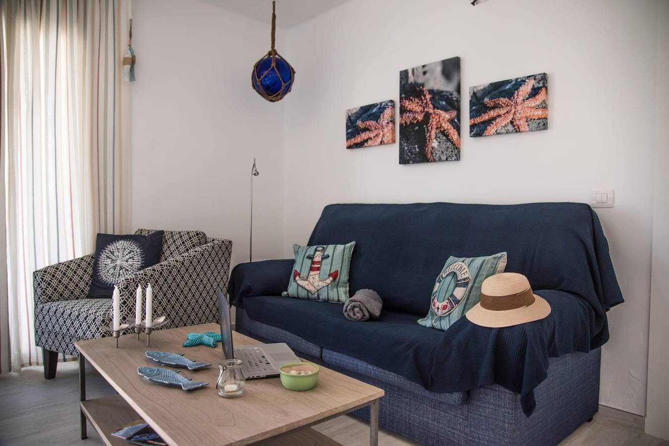 Entire apartment, Estrella De Mar 1 - shared swimming pool, free wifi in Playa Bastián, Teguise