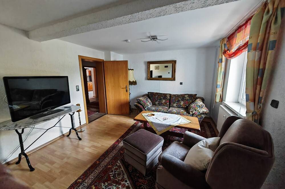 Ganze Wohnung, O1 - Gemütliches 70 qm Apartment in Grafenwöhr, Naturpark Nördlicher Oberpfälzer Wald
