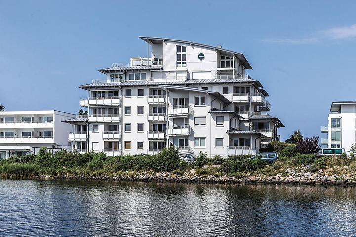 Ferienwohnung für 4 Personen, mit Balkon und Seeblick