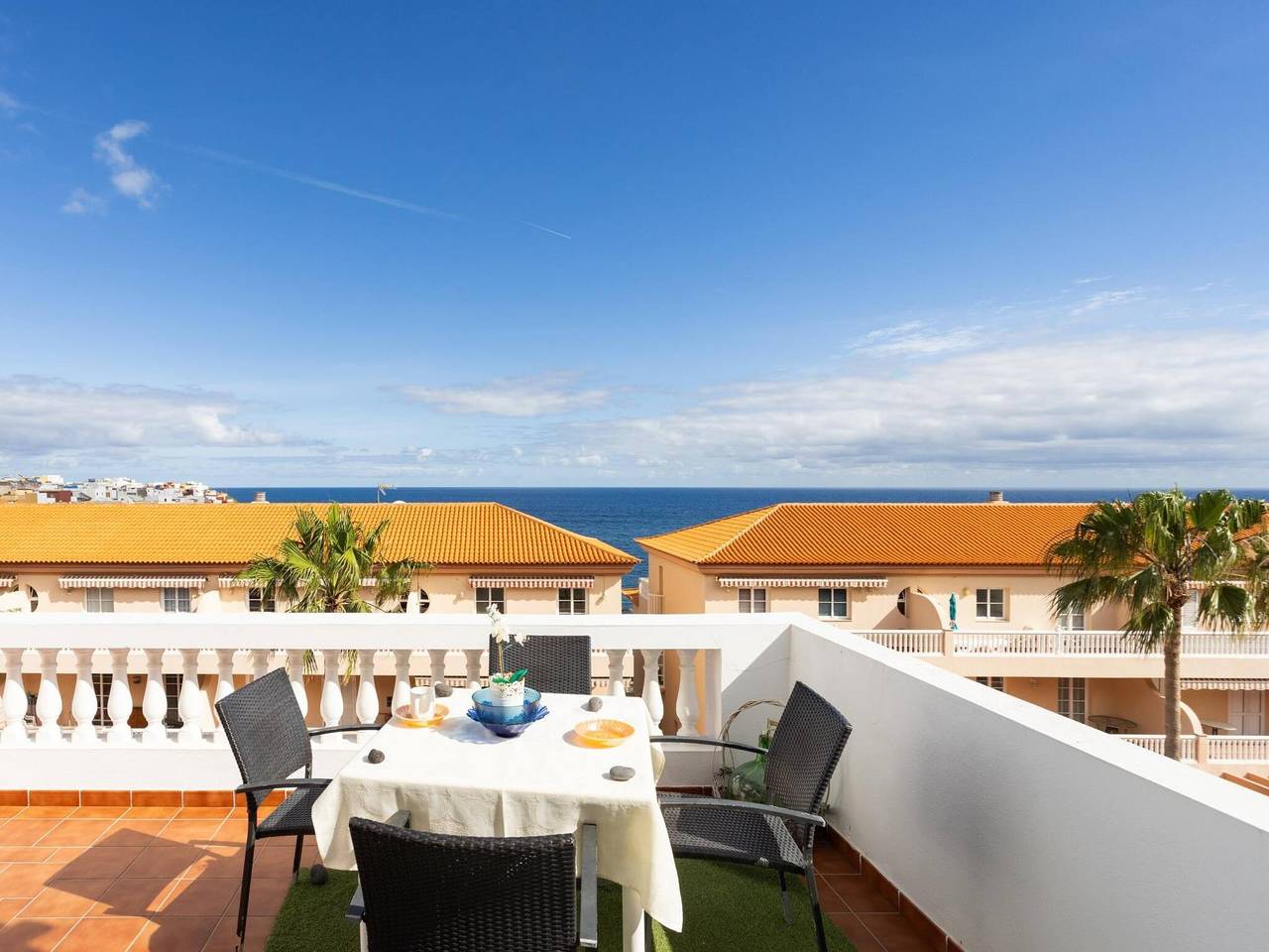 Entire apartment, Live La Caleta Las Salinas 2 in Playa de la Caleta (Tenerife), La Caleta de Interián
