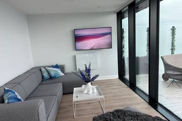Apartment for 6 People in Westcliff-on-Sea, Southend-on-Sea, Photo 4