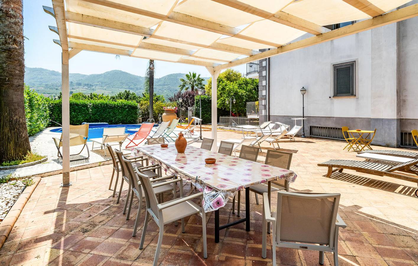 Accogliente appartamento con piscina e parcheggio, a 1.5 km da San Cipriano Picentino in Giffoni Sei Casali, Provincia di Salerno