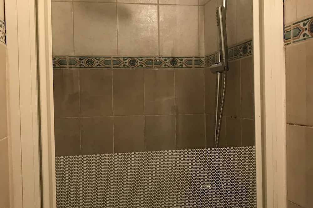 Entire apartment, Cozy apartment downtown in Millau, Parc naturel régional des Grands Causses