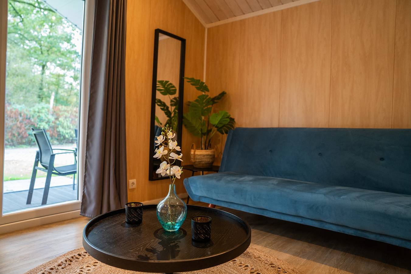 Knus 2-persoons tiny house, gelegen op een vakantiepark in een prachtige bosrijke omgeving in Oirschot, Noord-Brabant