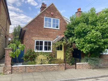 Log Cabin for 4 People in Kent Downs, Photo 1