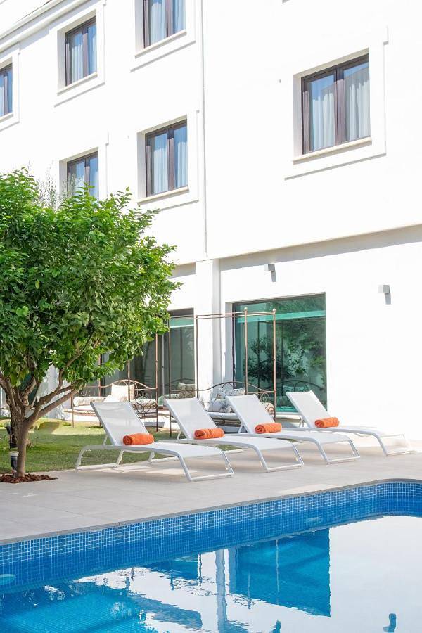 Hotel für 2 Personen, mit Ausblick und Garten sowie Pool - 1