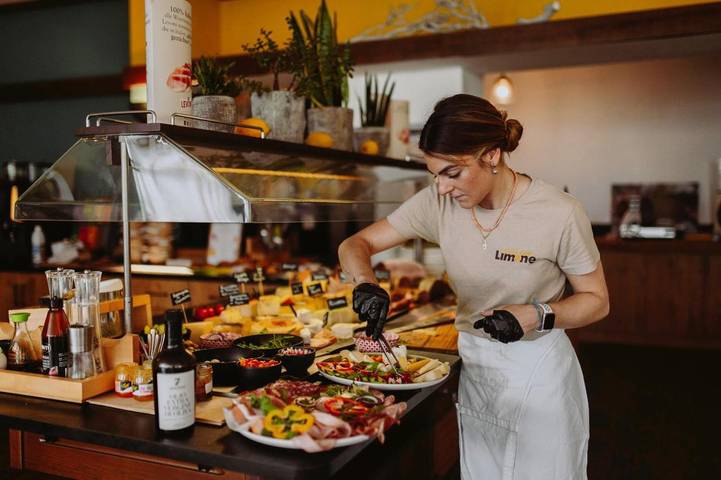 Hotel für 3 Personen, mit Whirlpool und Pool sowie Garten in Limone sul Garda - 2