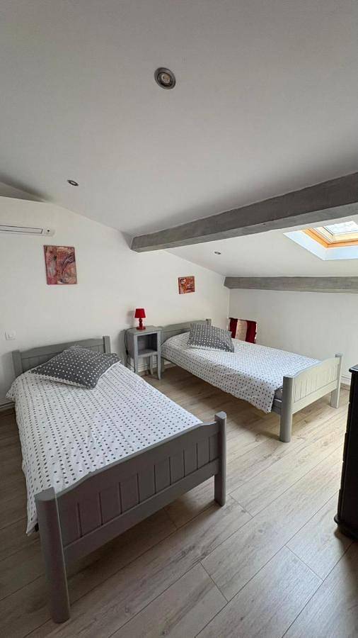 Chambre d’hôte pour 2 personnes, avec Terrasse et Jardin ainsi que Piscine et Vue à Grospierres - 2