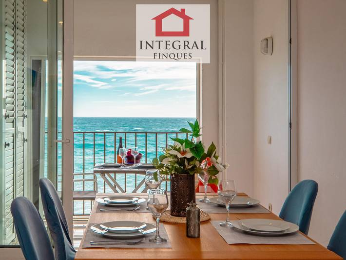 Appartement entier, Appartement Moderne Face à la Plage de Sant Antoni in Platja des Monestri (Calonge), Calonge