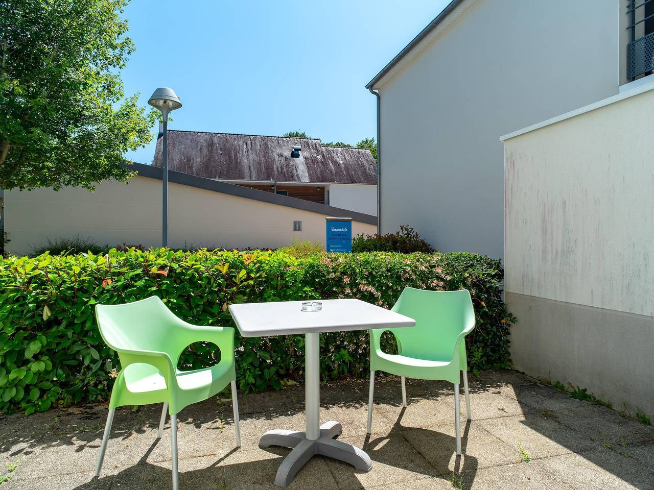 Apartamento entero, Estancia agradable en un pueblo artístico con terraza in Pont-Aven, Côte de Cornouaille
