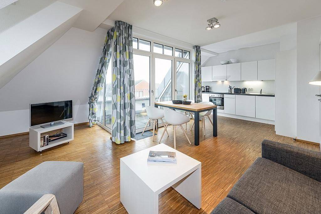 Ganze Wohnung, Tolle, ruhige Dachwohnung mit sonnigem Südbalkon - nur 100 m zum Nordseestrand! in Wangerooge