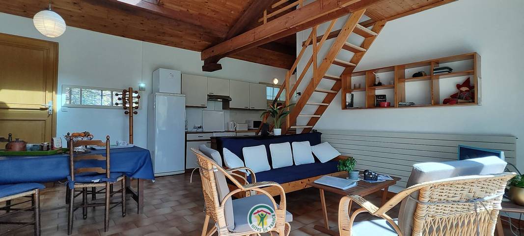 Gîte pour 4 personnes, avec vue sur le lac et jardin dans Lac de Paladru - 4