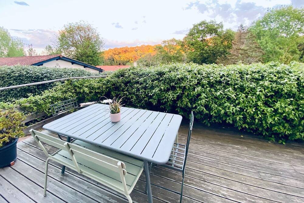 Quiet house, 10mns from ocean and golf course with private pool in Bidart, Bayonne region