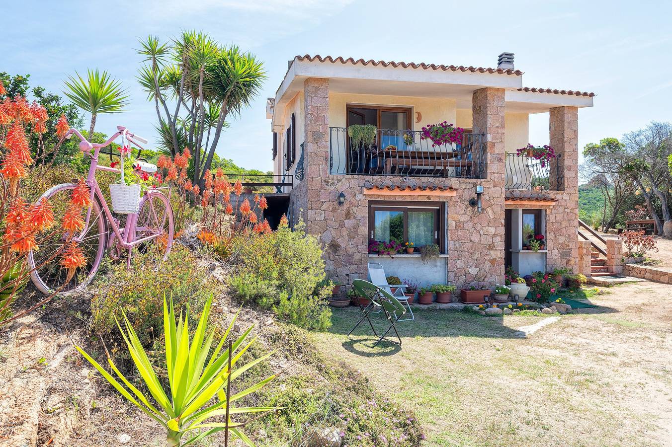 Ferienhaus 'Casa Valeria Costa Paradiso' mit Bergblick, privatem Garten und Balkon in Trinità d'Agultu e Vignola, Gallura