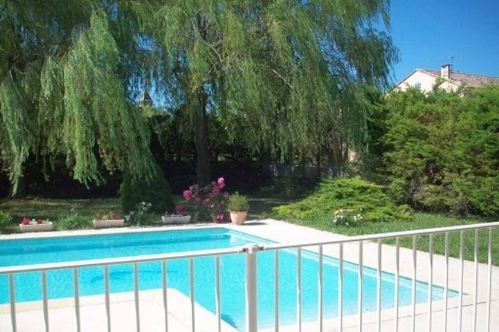 Location de vacances pour 4 personnes, avec jardin à Allègre-les-Fumades