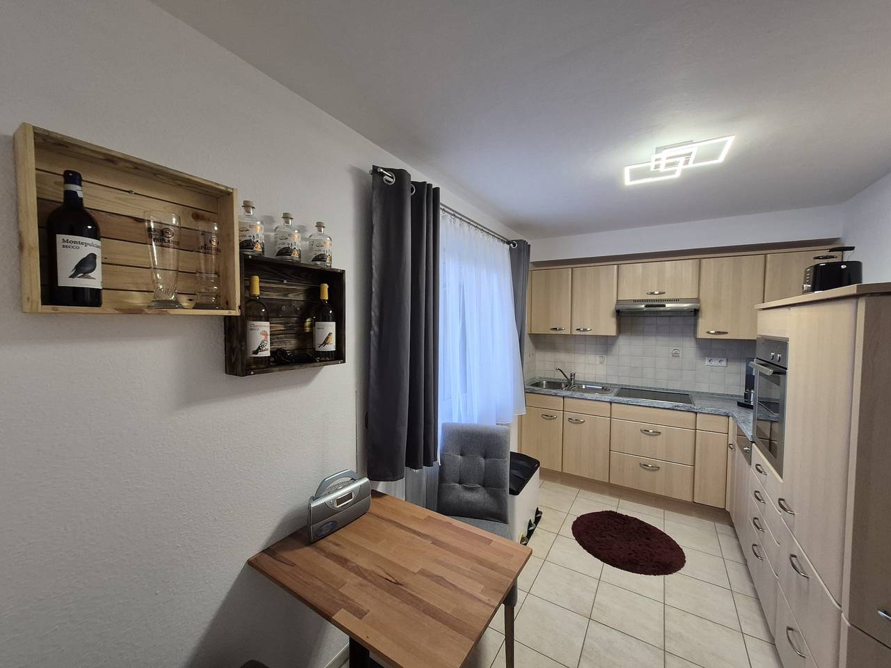 Ganze Ferienwohnung, Fewo Ausblick Rottweil, eigener Zugang, Terrasse, Carport in Rottweil, Mittlerer Schwarzwald