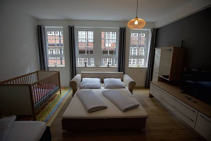 Ganze Wohnung, Wasserschloß Suite in Hamburg-Mitte, Hamburg