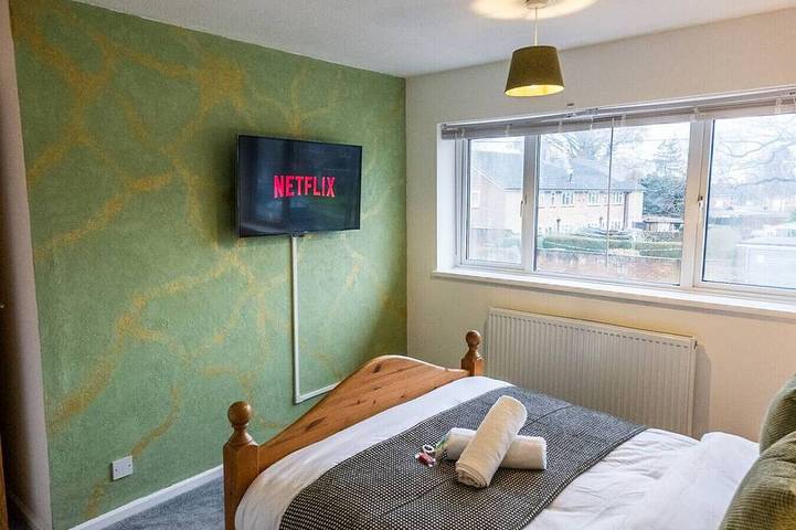 Cozy and Stylish stays at Maiden Lane in Crawley, Sussex de l'Ouest