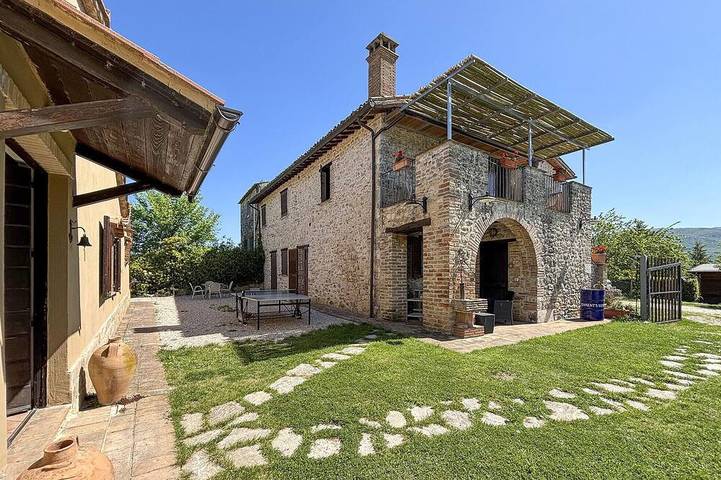 Haustierfreundliches Haus in Acquasparta in Acquasparta, Perugia Provinz