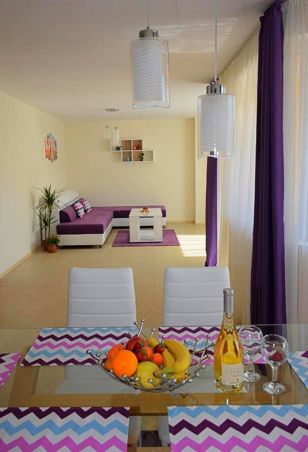 Apartament wakacyjny dla 7 osób, z basen i taras oraz widok w Obzor