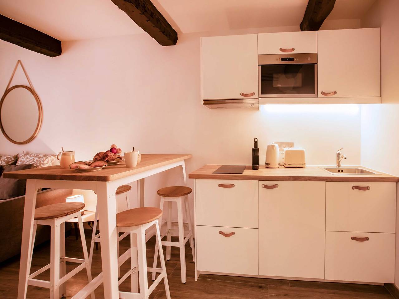 Appartement entier, Studio Chic - 2P - au coeur de Saint-Tropez in Saint-Tropez, Côte méditerranéenne (France)