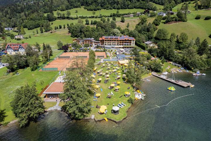 Hotel für 5 Personen, mit Balkon und Whirlpool sowie Terrasse und Garten in Feld am See