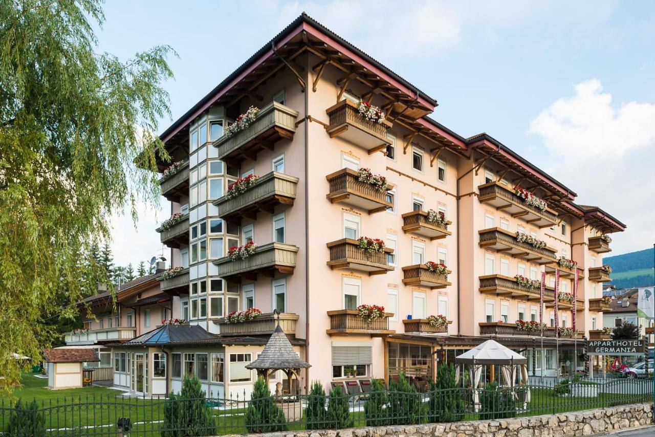 Apparthotel Germania in Villgratener Berge, Dobbiaco