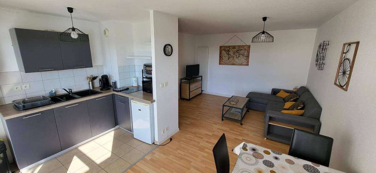 Appartement entier, One-Bedroom Apartment in Luxeuil-les-Bains, Haute-Saône