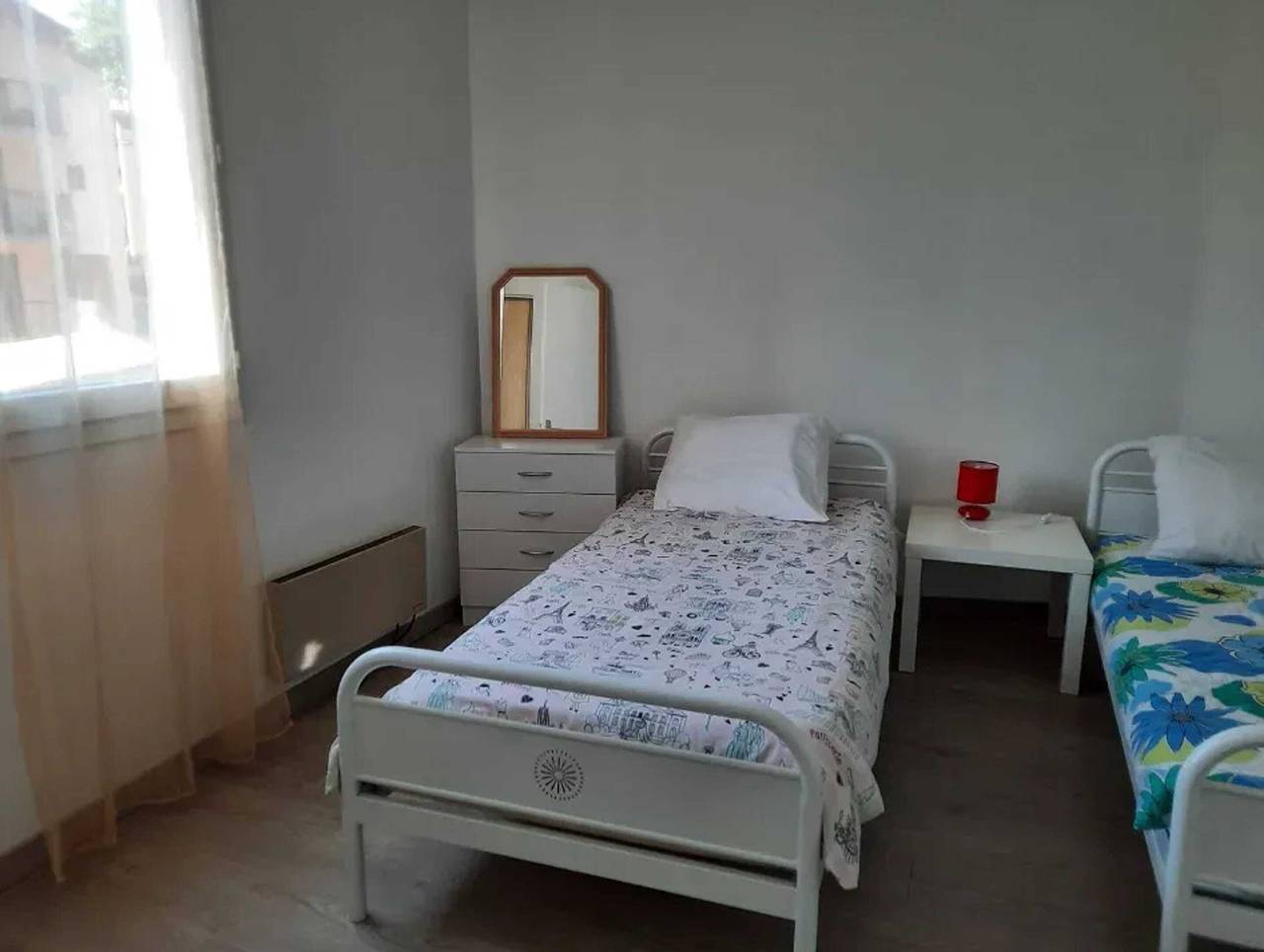 Apartamento entero, Apartamento luminoso en el centro de Digne-les-Bains con balcón. in Digne-les-Bains, Alpes de Alta Provenza