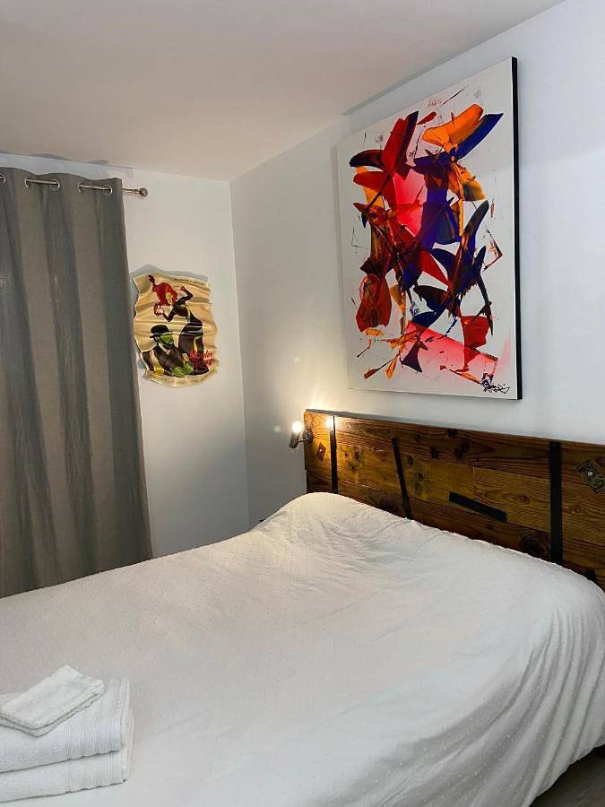 Chambre d’hôte pour 2 personnes, avec Terrasse et Jardin à Le Luc