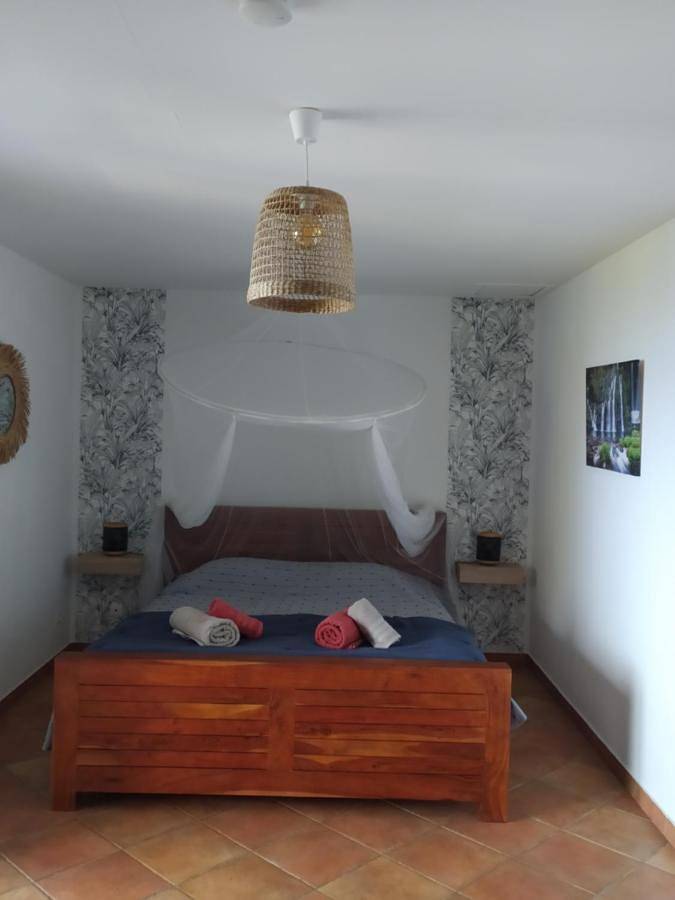 Chambre d’hôte pour 8 personnes, avec jardin ainsi que piscine et vue sur l' Île de la Réunion - 3