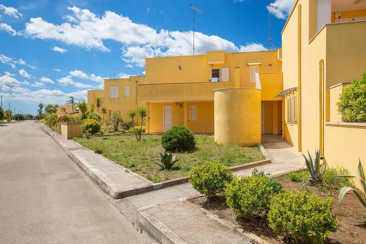 Location de vacances pour 7 personnes, avec balcon à Torre Saracena