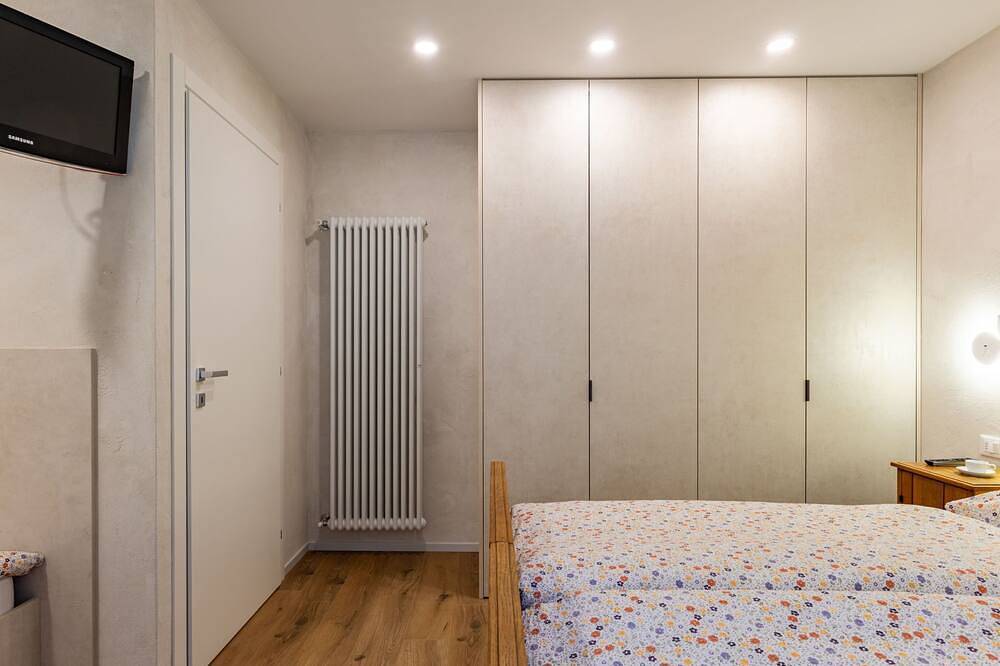 Ganze Wohnung, Ferienwohnung Adele in Novate Mezzola (Dorf), Novate Mezzola