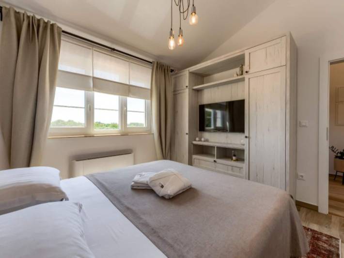 Ferienhaus für 8 Personen, mit Pool, mit Haustier in Petrcane