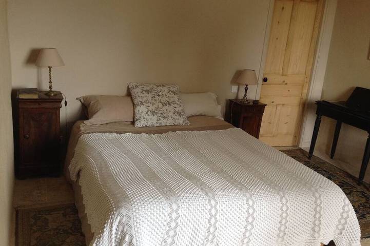 Location de vacances pour 13 personnes, avec jardin et terrasse à Colonzelle - 3