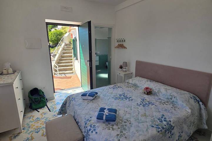 Ganze Wohnung, Green Nest with a sea view in Amalfi, Sorrento Coast