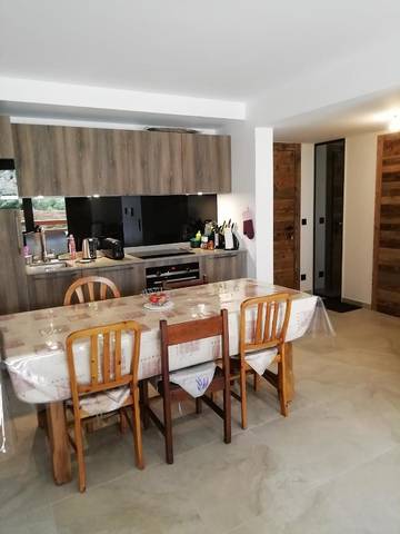 Gîte pour 8 personnes, avec terrasse dans Le Praz de Lys