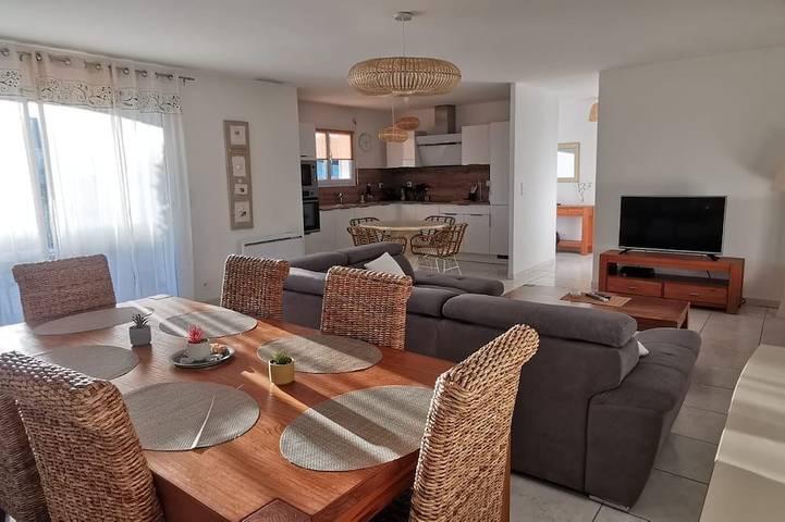 Location de vacances pour 6 personnes, avec jardin à Alénya