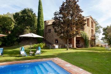Chalet para 10 personas, con jardín además de vistas y piscina en Pla de l'Estany