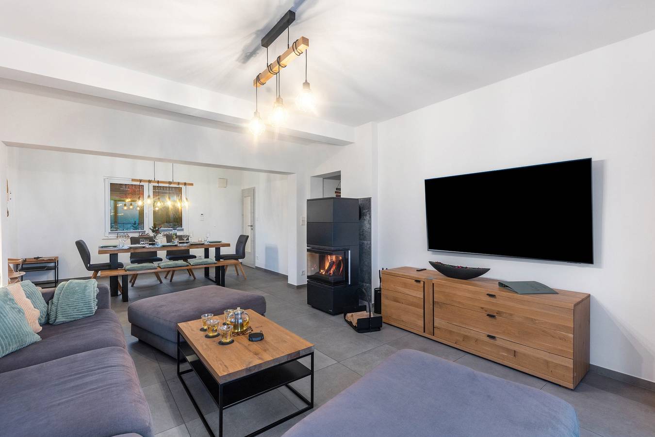 Ferienhaus 'Waldzauber-Winterberg' mit Bergblick, privater Terrasse und Wi-Fi in Langewiese, Winterberg