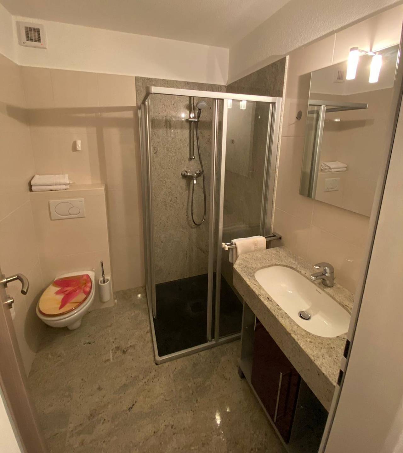 Ganze Ferienwohnung, Appartement Rofangarten in Maurach, Eben am Achensee