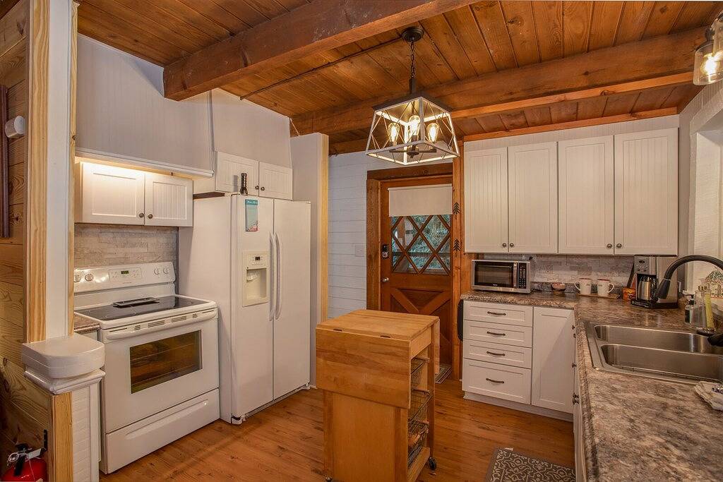 Cozy Cottage in Blowing Rock in Blue Ridge Parkway, Watauga County