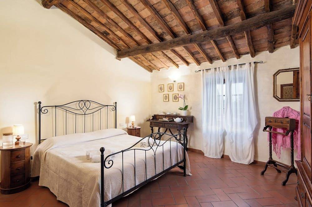 Borgo dei Fondi - La Loggia- the peace of the countryside 10 minutes from Siena. in Siena, Chianti