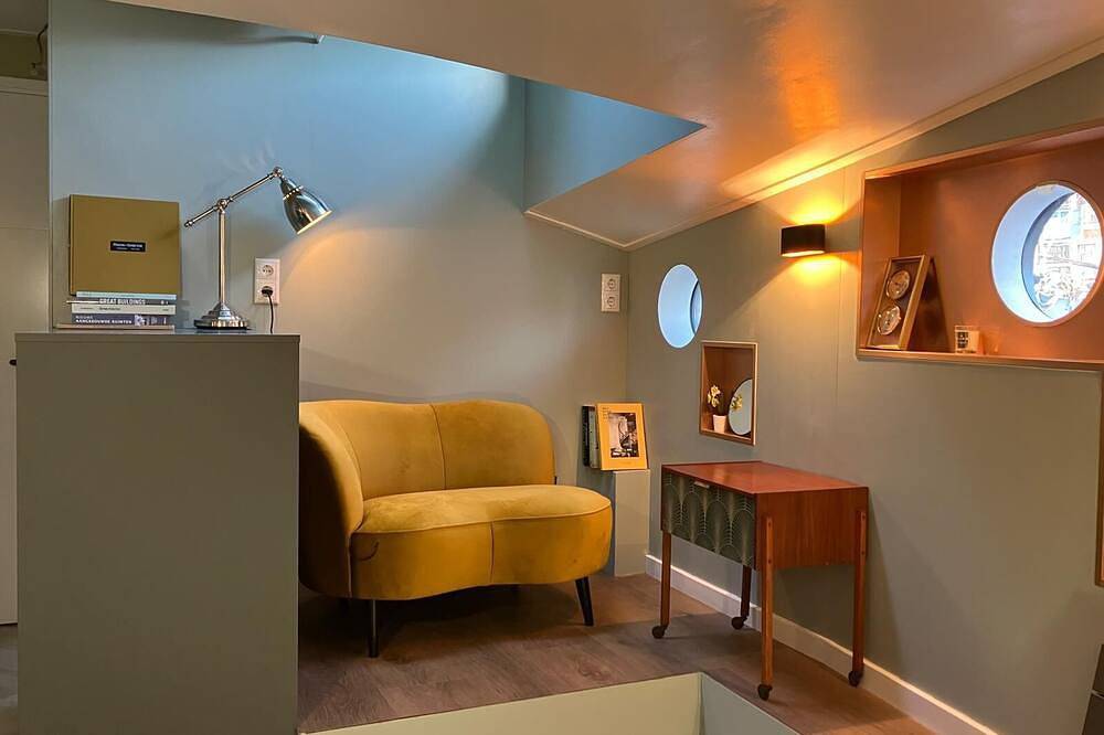 New: Sailors Suite on luxurious wellness houseboat in Dutch Coast
