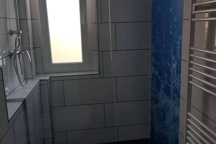 Appartement entier, Luxuriöse großzügige Wohnung mit zwei Schlafzimmer in Solingen, Bergisches Land