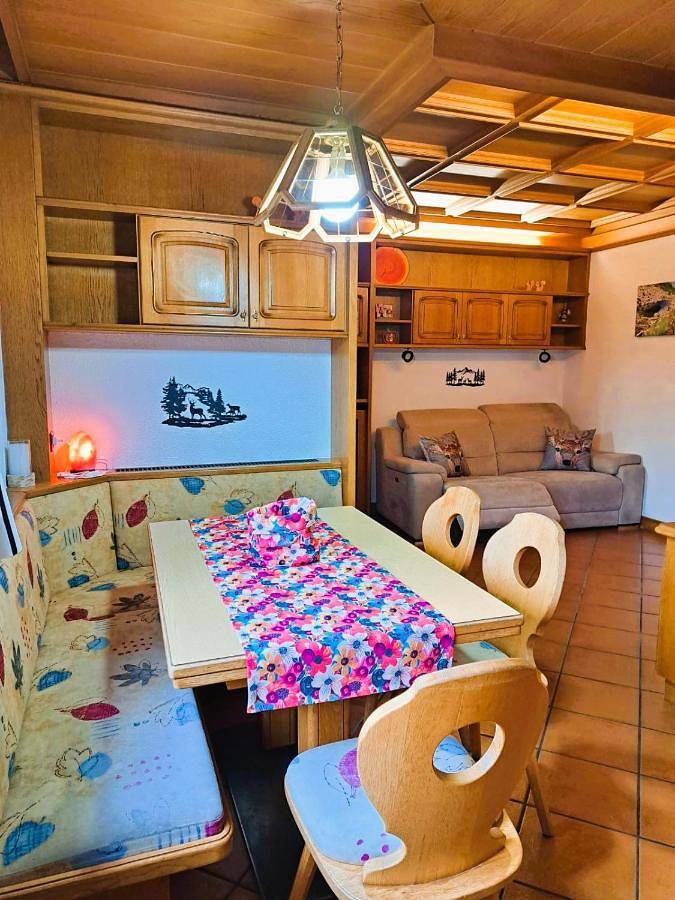 Gîte pour 4 personnes, avec vue et jardin dans Varena