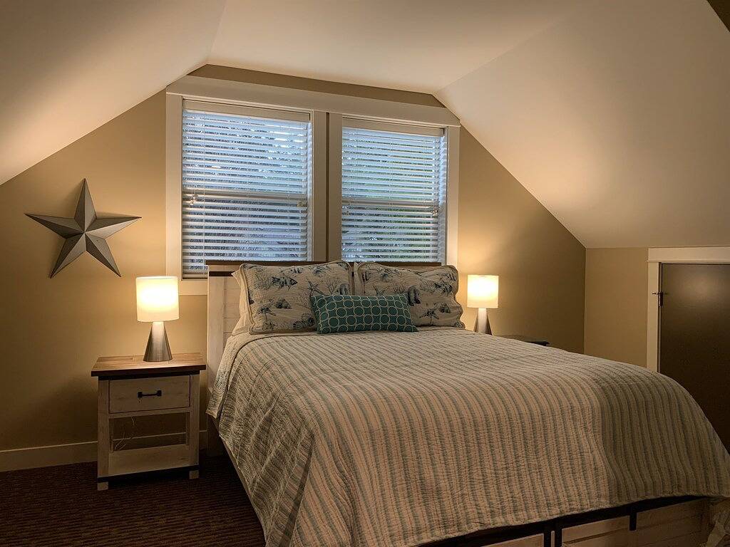 Peaceful, immaculate and fully equipped! in Parksville, Regional District of Nanaimo