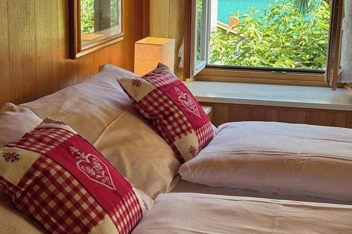 Luxuriöses Schweizer Chalet mit Seeblick | • Grill • Klimaanlage • Spa • Interlaken in Niederried bei Interlaken, Verwaltungskreis Interlaken-Oberhasli