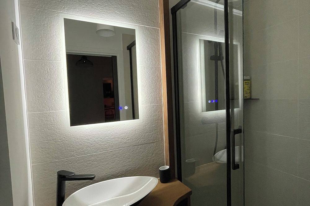 Ganze Wohnung, Cosy 2-room apartment with private parking in Caen, Caen und Umgebung